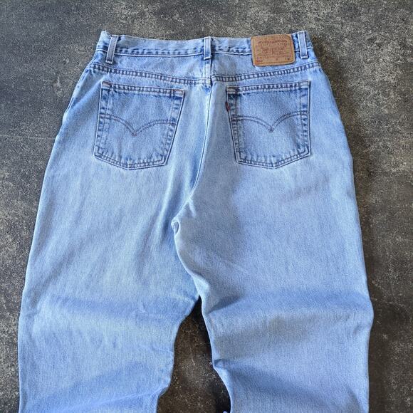 Vintage Levi's 550 Jeans Womens 32 Blue Light Wash 90s Retro Skater USA Baggy - Picture 4 of 7